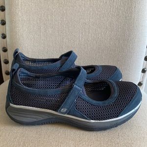 Best 25+ Deals for Skechers Mary Jane Sneakers | Poshmark
